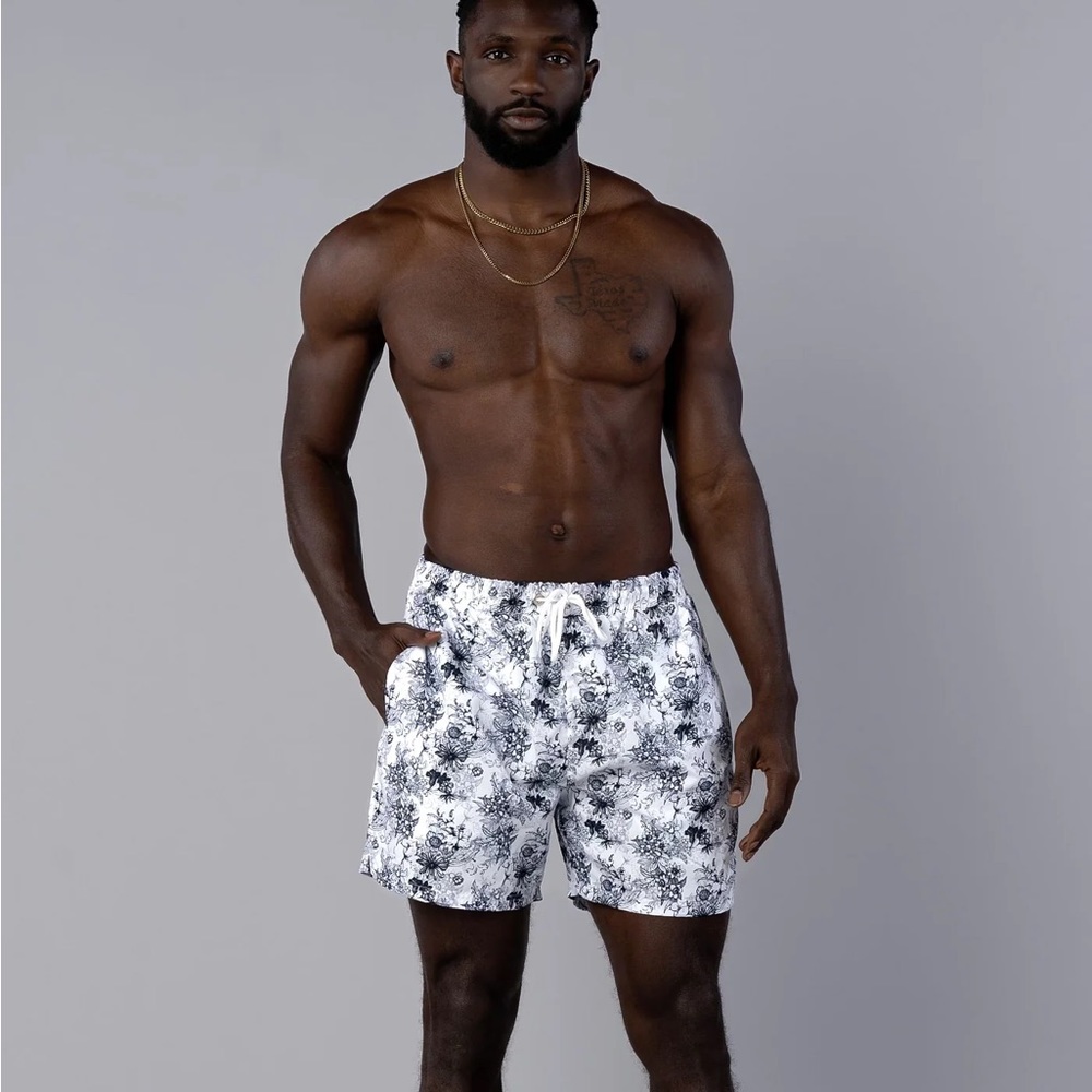 SAINT VINCENT SWIM SHORTS [WHITE FLORAL] by By Egreis